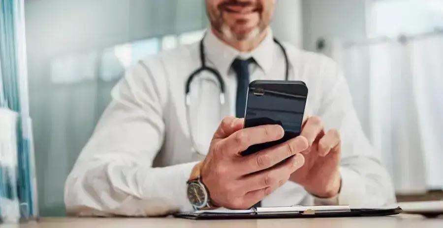Consultório médico com fila de espera: como entender e lidar com a situação